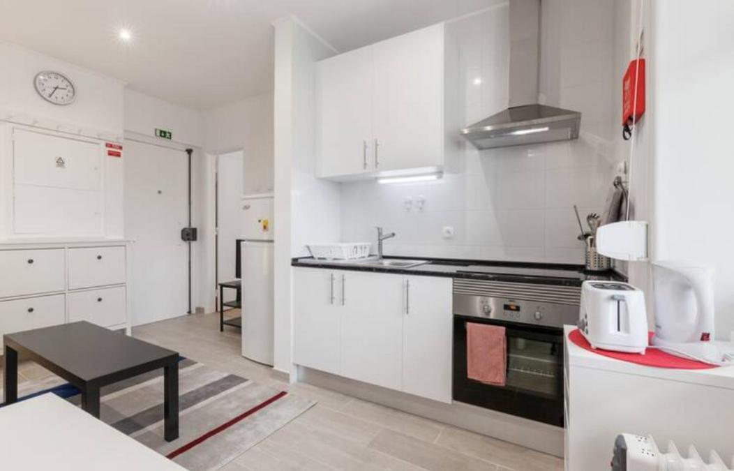 Beautiful 1 Bedroom Apartment Near Benfica Lisboa Exterior foto